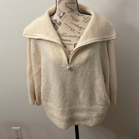 Stockholm Atelier & Other Stories Wool and Alpaca blend cream sweater - Picture 1 of 9
